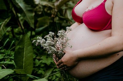 schwangerschaft-bauch--babybauch-fotoshooting-mom-to-be-mommy-daddy-fotografin-mannheim-natalie-schampaul-55.jpg