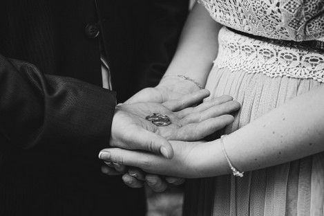 standesamt-portraits-hochzeit-vintage-blumenkranz-hochzeitsfotograf-natalie-schampaul-mannheim-10.jpg