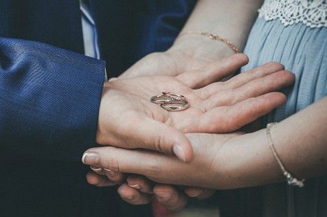 standesamt-portraits-hochzeit-vintage-blumenkranz-hochzeitsfotograf-natalie-schampaul-mannheim-11.jpg