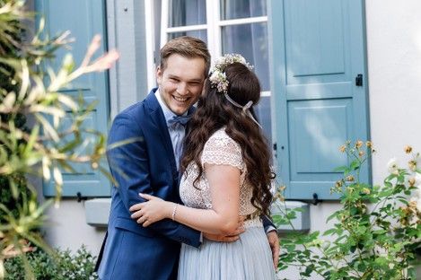 standesamt-portraits-hochzeit-vintage-blumenkranz-hochzeitsfotograf-natalie-schampaul-mannheim-6.jpg
