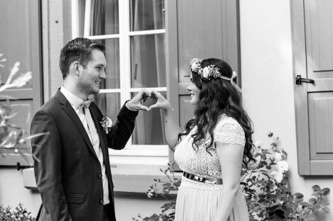 standesamt-portraits-hochzeit-vintage-blumenkranz-hochzeitsfotograf-natalie-schampaul-mannheim-8.jpg