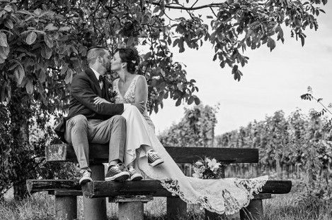 weinstrasse-pfalz-deidesheim-hochzeit-weinberge-weinlaube-brautpaar-hochzeitsfotos-fotoshooting-natalie-schampaul-32.jpg