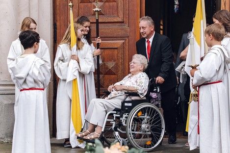 kirche-kirchliche-hochzeit-pfalz-hochzeitsreportage-trauung-hochzeitsfotografin-mannheim-natalie-schampaul-118.jpg