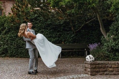 fotograf-altes-rathaus-schifferstadt-standesamt-brautpaar-hochzeitsfotograf-mannheim-natalie-schampaul-pfalz-weinstrasse-27.jpg