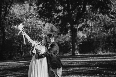 brautpaarfotos-hochzeitsfotos-jeansjacke-braut-bride-oktober-natalie-schampaul-9.jpg
