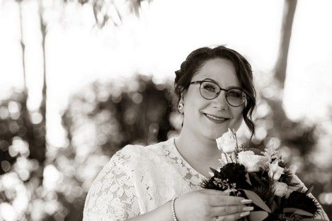 hochzeitsbilder-brautpaar-fotos-fotoshooting-hochzeit-brautpaarshooting-48.jpg