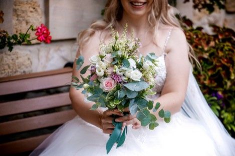 hochzeitsfotos-brautpaar-fotos-fotoshooting-hochzeit-brautpaarshooting-natalie-schampaul-14.jpg