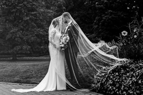 portraits-brautpaar-vintage-hochzeit-hochzeitsfotograf-schleier-natalie-schampaul-mannheim-35.jpg